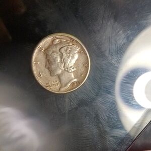 Vintage Silver Mercury Dime Coin